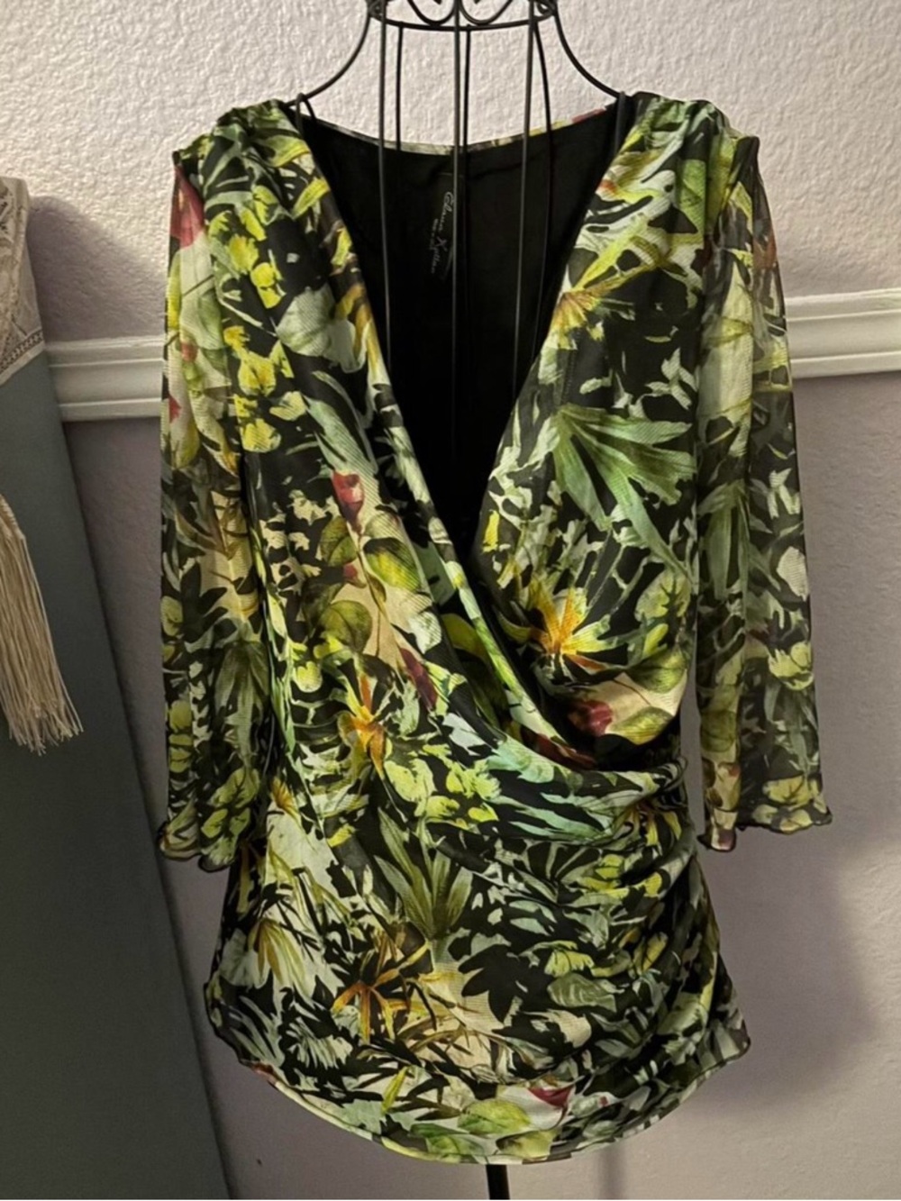Women’s Floral Wrap Tunic with Green and Yellow Botanicals Size Large
